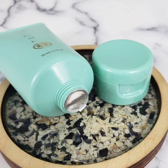 Tatcha Camellia Gold Spun Lip Balm + Matcha Clarifying Gel Cleanser Bundle